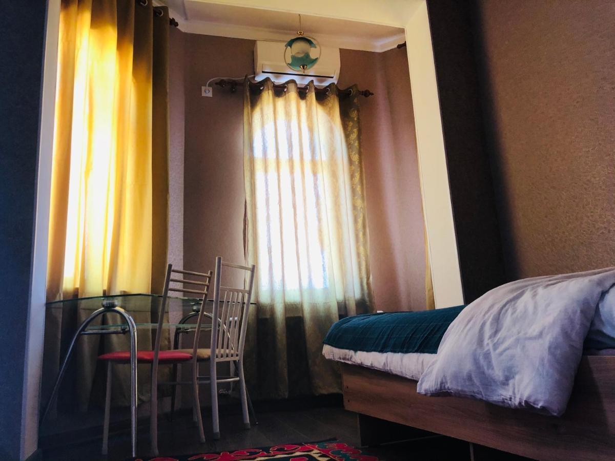 Sweet Home Hostel Bishkek Exteriör bild