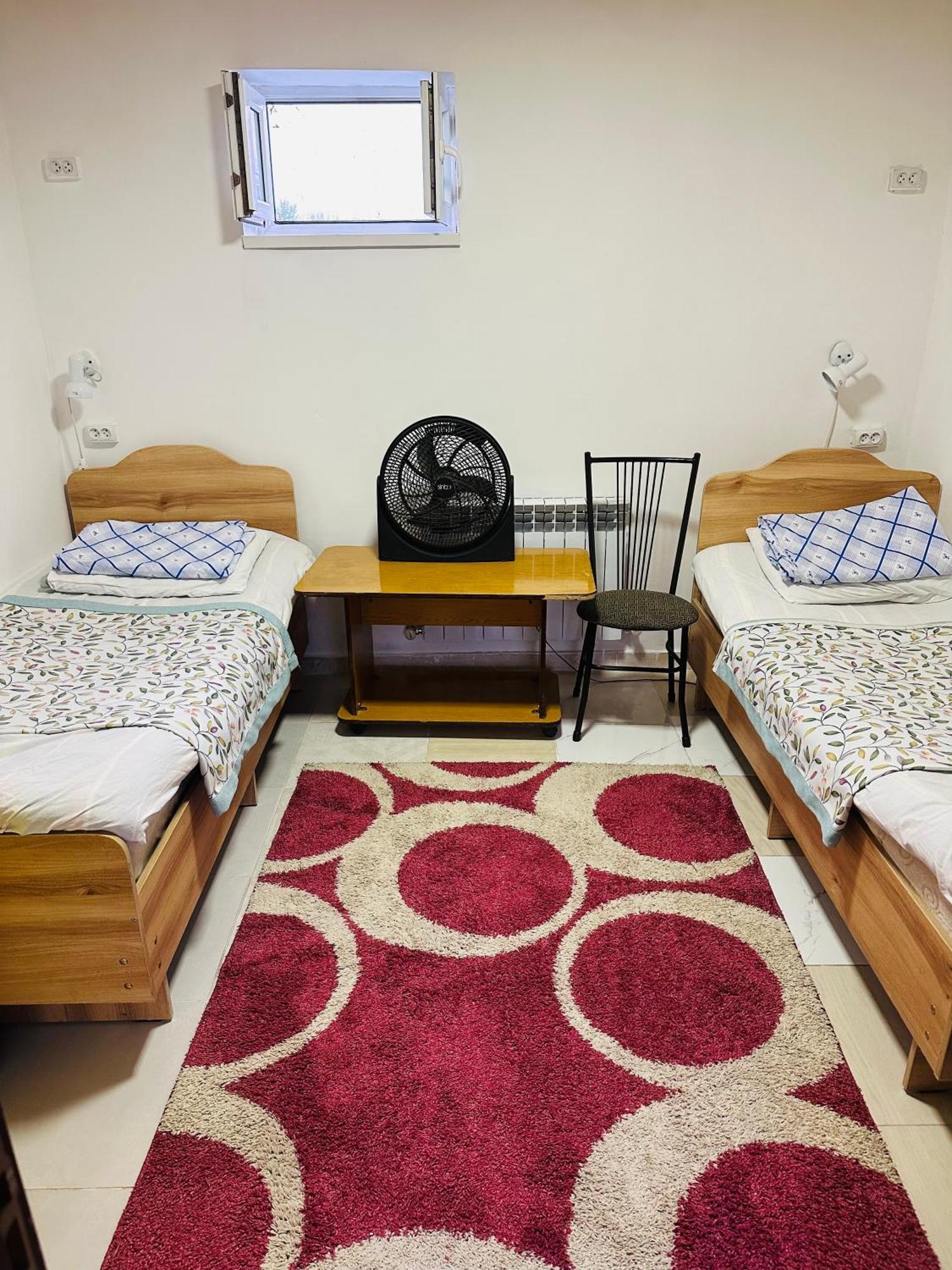 Sweet Home Hostel Bishkek Exteriör bild